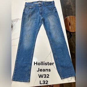 Hollister, American Eagle, H&M!  Lots of jeans.